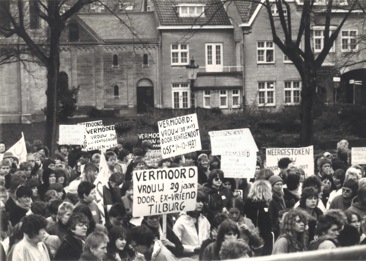 Demonstratie Munsterplein 1982.jpg